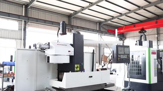 Het metaalcnc van China verticale 4 ascnc van de malenmachine XK7132/XH7132 het machinaal bewerken centrumprijs