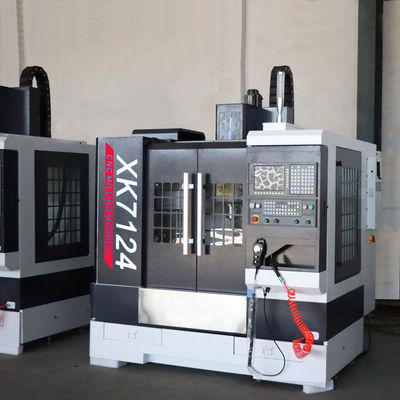 Chinese mini 4 ascnc het malenmachine van het malenxk7124/xh7124 verticale CNC aluminium