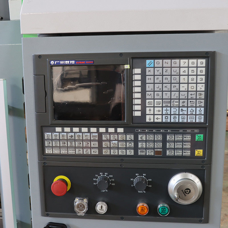 XH7126 hoge snelheids Chinese kleine 3 as 4 as verticaal cnc machinaal bewerkend centrum met het controlemechanisme van Fanuc CNC