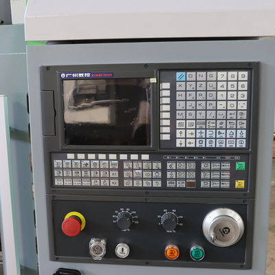 XH7126 hoge snelheids Chinese kleine 3 as 4 as verticaal cnc machinaal bewerkend centrum met het controlemechanisme van Fanuc CNC